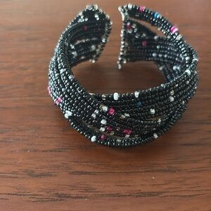 ❤️3 for $15!❤️ Wide Black Bead Bracelet Dark Iridescent Accents Bead Cuff